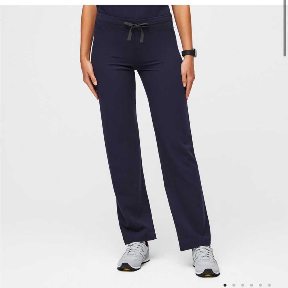 FIGS Livingston Basic Scrub Pant — navy
